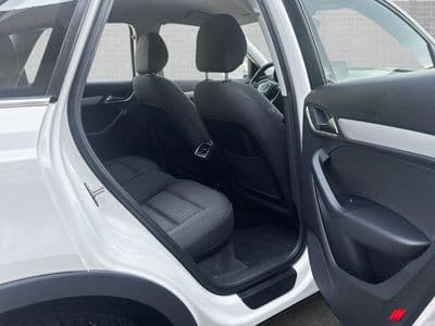 Audi Q3 2,0 TDI quattro Style DPF - Thumbnail 9