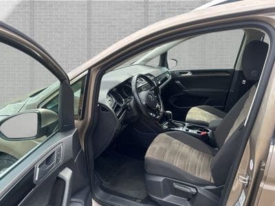 VW Touran Highline 2,0 BMT TDI DSG - Thumbnail 6