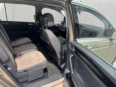 VW Touran Highline 2,0 BMT TDI DSG - Thumbnail 9