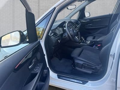 BMW 218d - Thumbnail 6