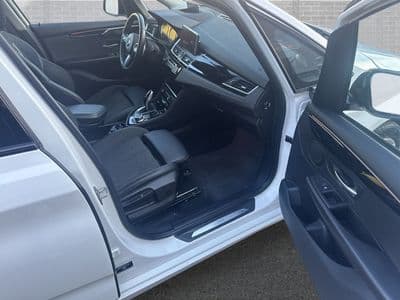BMW 218d - Thumbnail 10