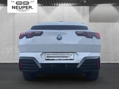 BMW iX2 eDrive20 - Thumbnail 5