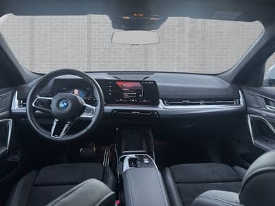 BMW iX2 eDrive20 - Thumbnail 7