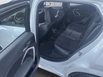 BMW iX2 eDrive20 - Thumbnail 8